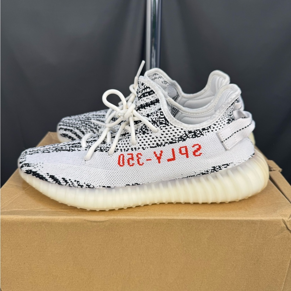 Yeezy Boost 350 V2 - Zebra